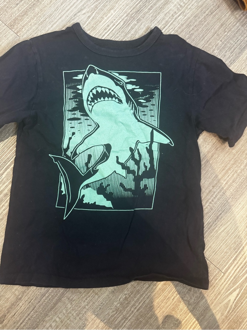 The Children's Place Black Tee with Mint Shark Graphic